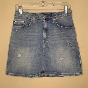 CALVIN KLEIN Mini Jean Skirt Light Wash Distressed Stretchy 5 Pocket Zipper 29